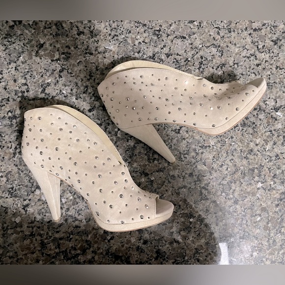 INC International Concepts Cream Peep-Toe Heels - Picture 1 of 7